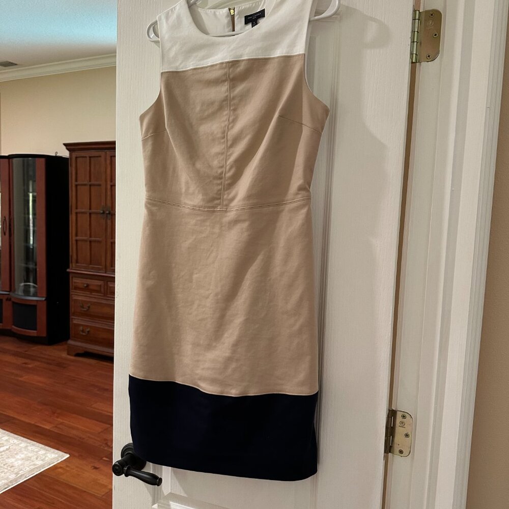 Dress - Picture 3 of 3
